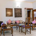 Giri Homestay By Vista Rooms