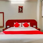 Oyo 18320 Hotel Utsav