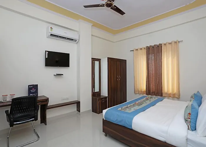 Collection O 10603 Hotel Mahima Palace