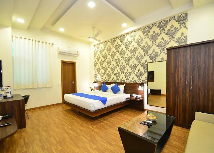 Hotel Sapphire World