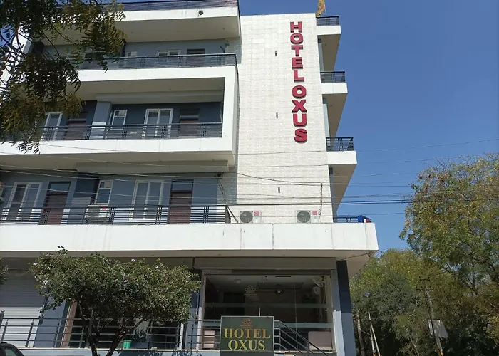 Hotel Oxus