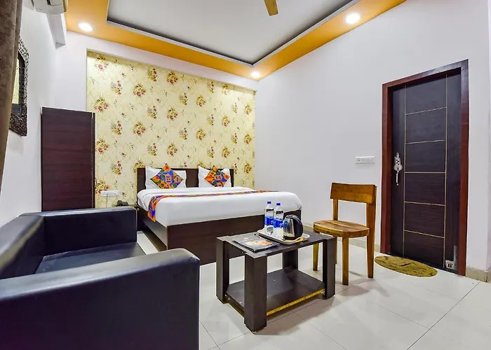 Fabhotel Sarvika