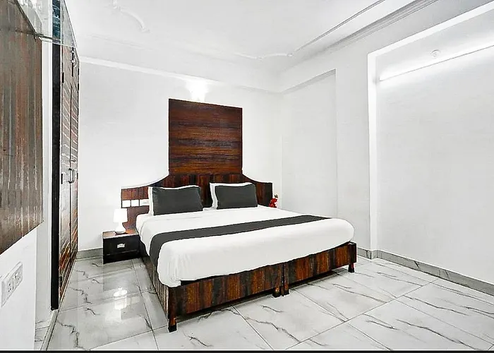 Hotel Sky Heights