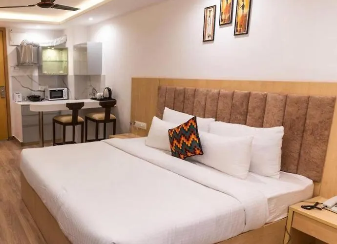 Lavish Service Apt
