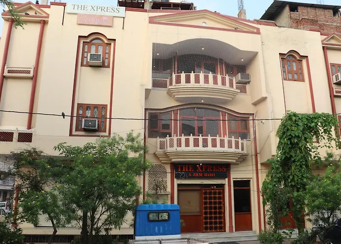 The Xpress A Jhm Hotels