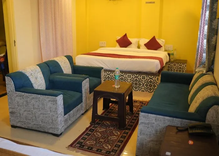 Hotel Pragati, New Loha Mandi