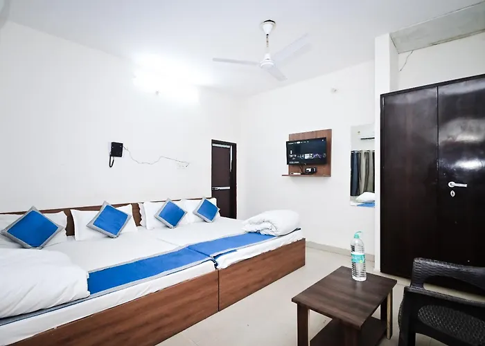 Hotel Apoorv - Near Jaipur Railway Station