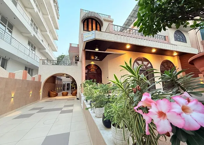 Palm Mansion By Palm Leisure Stays