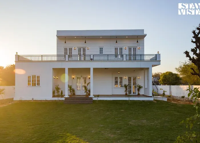 Stayvista At Mustang Meadow - Lawn & Wifi