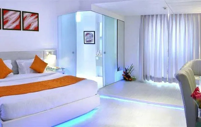 Mango Hotel