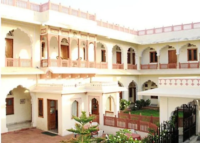 Nana Ki Haveli Hotel