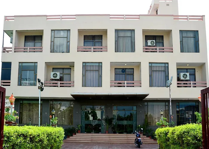 Oyo 6012 Hotel Rockwell