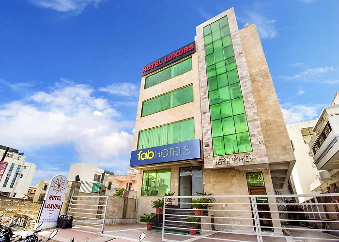 Fabhotel Luxurs Gopalpura