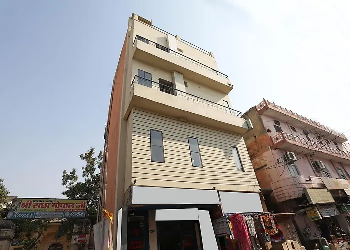 Oyo 10284 Hotel Transit