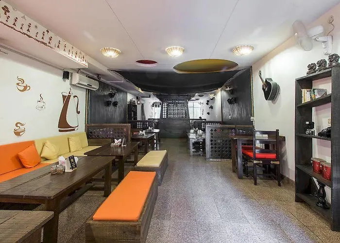 Oyo Rooms Raja Park