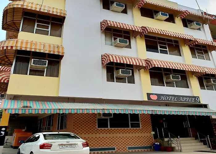 Hotel O Apple