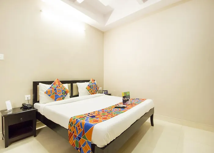 Fabexpress Travelers Lodge