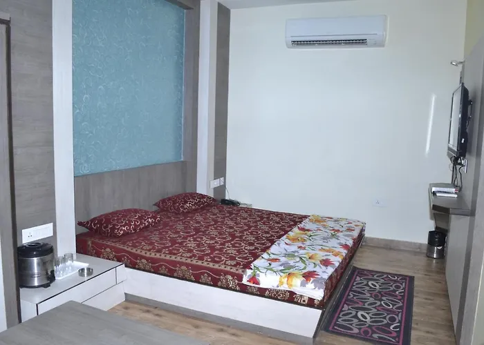 Hotel Shiv Villas - Bus Stand