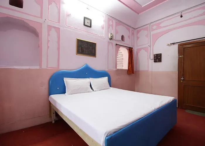 Spot On Khawas Palace Heritage Guest House