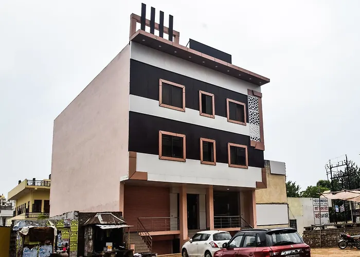 Oyo 15555 Hotel Ganesham