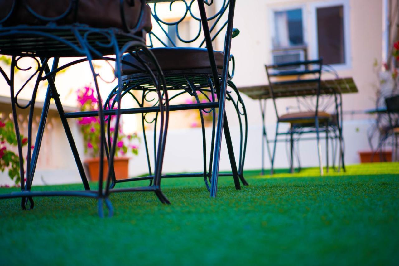 Arya Niwas Hotel