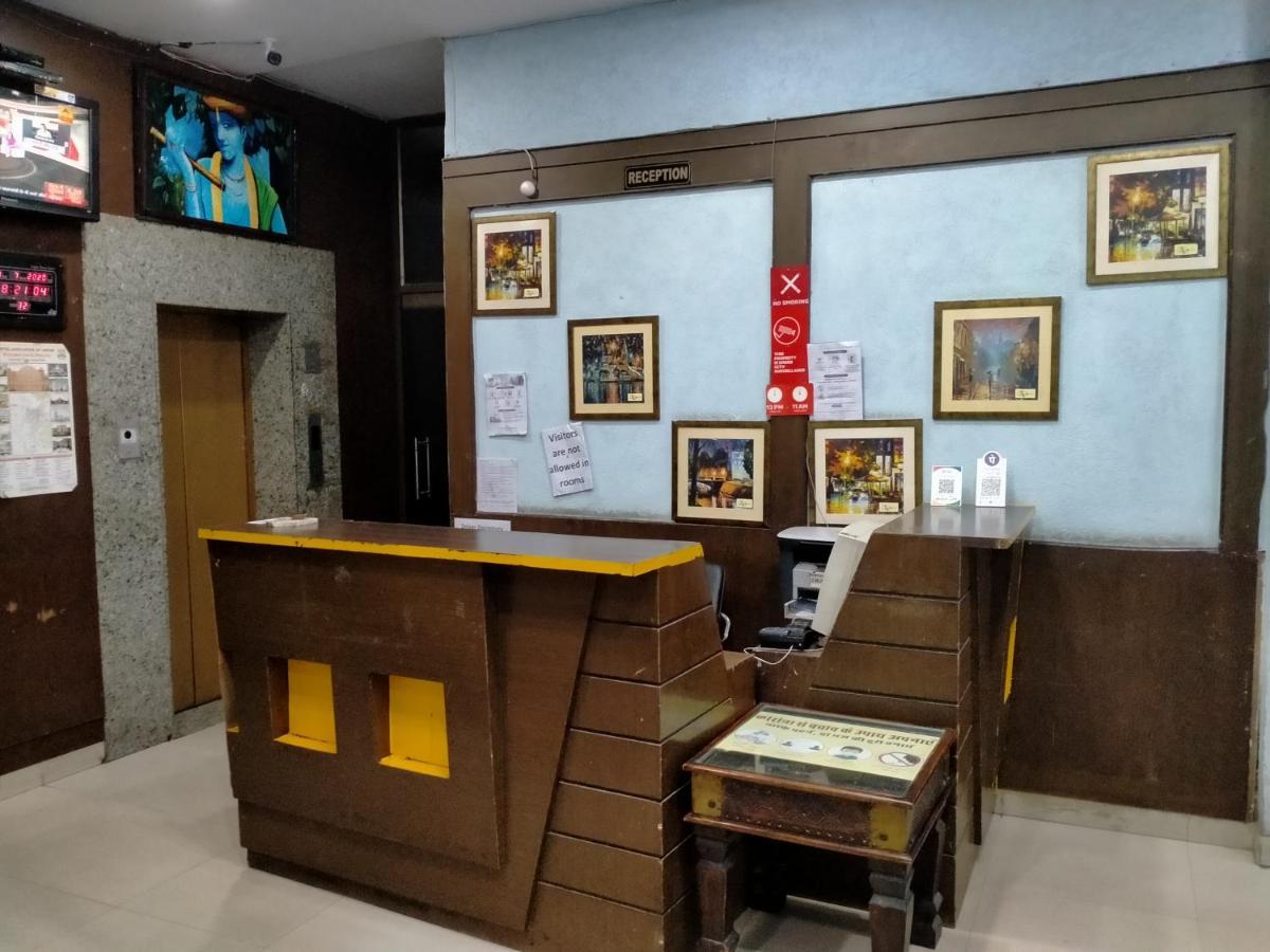 Anand Palace