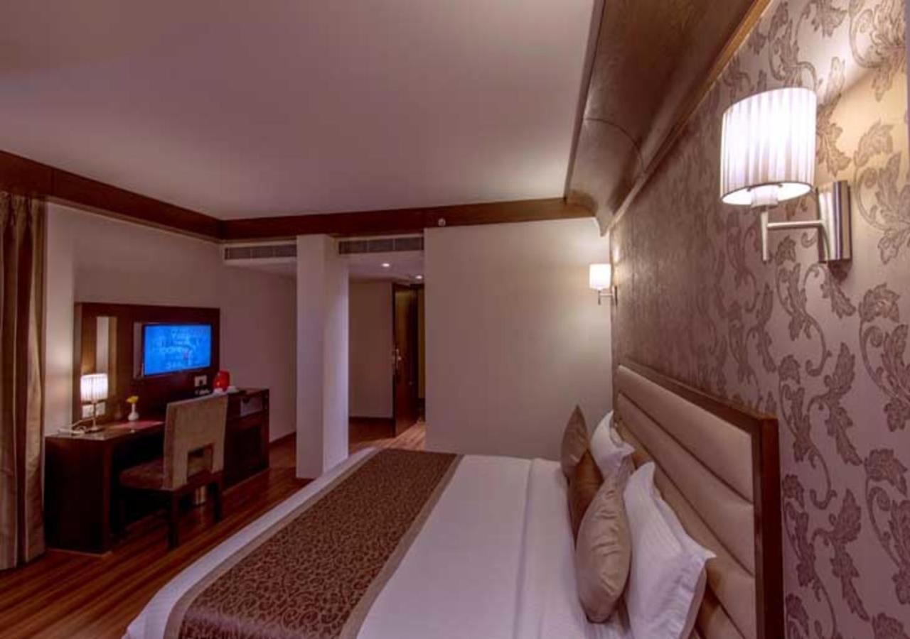 Park Regent Hotel