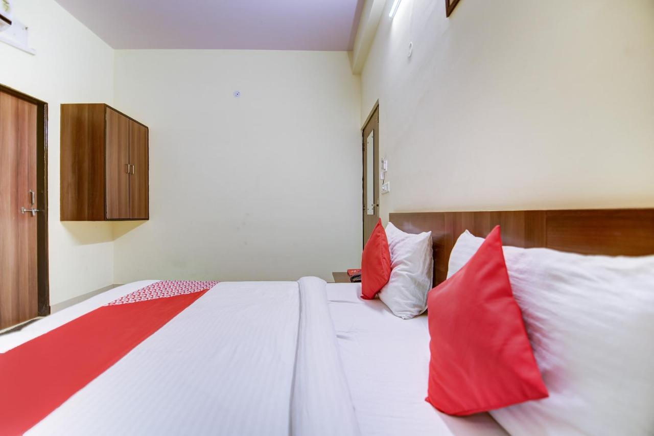 Collection O 28716 Aditya Residency Hotel 4*