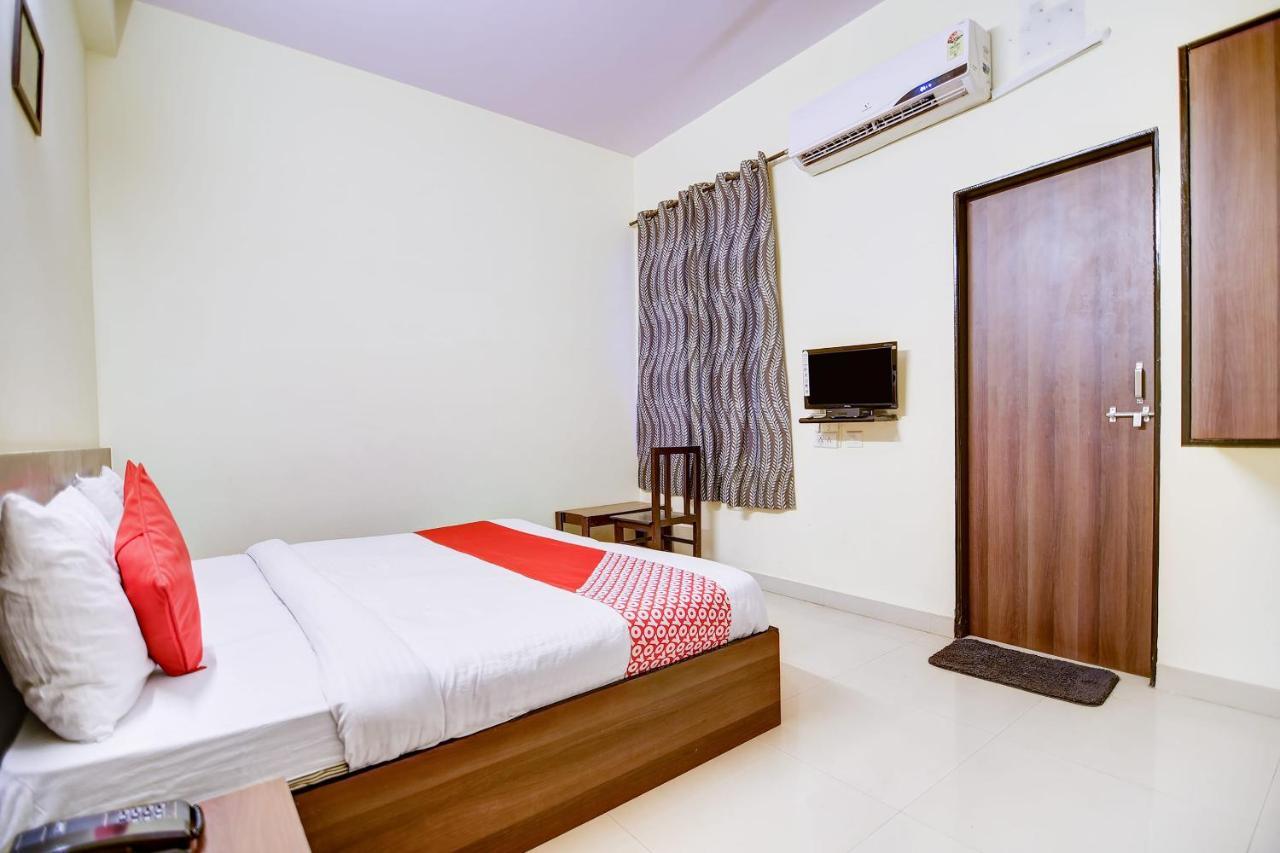 Collection O 28716 Aditya Residency Hotel