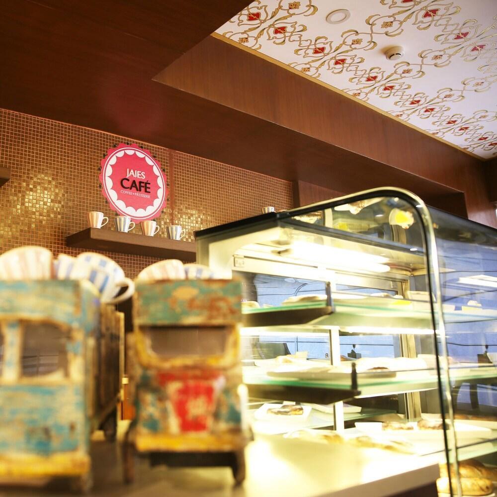 Golden Tulip Hotel