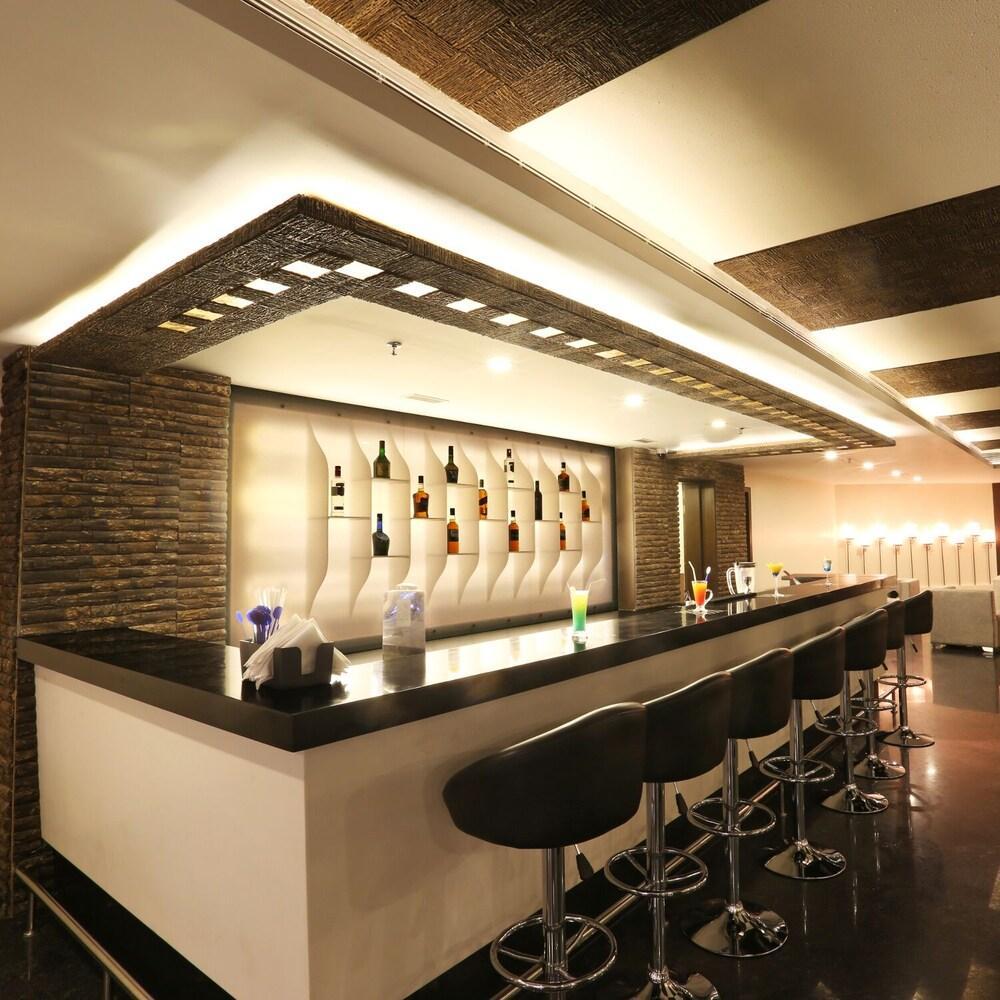 Golden Tulip 5*