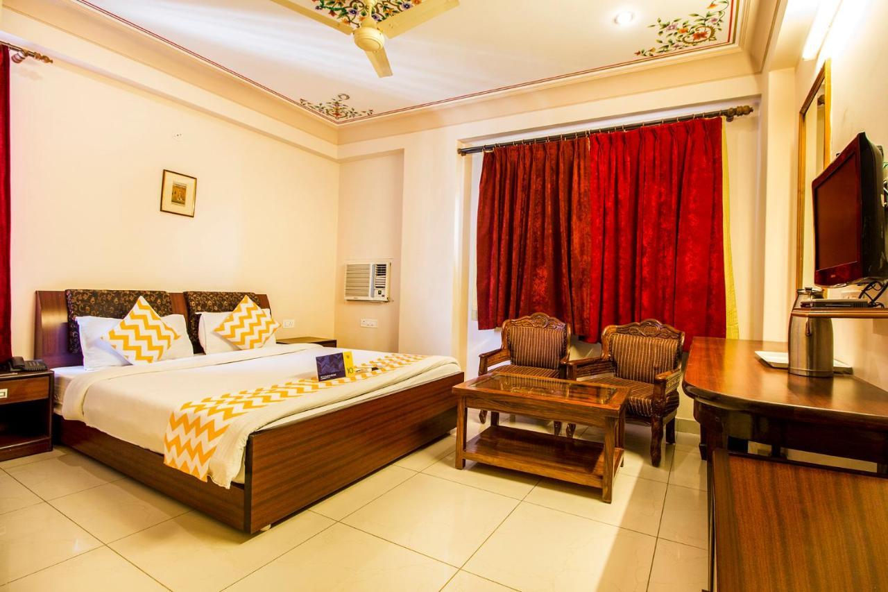 Fabhotel Amer Heritage Hotel