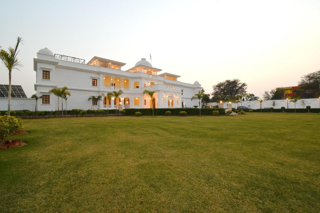 Umaid Farm Resort- A Legancy Vintage In Jaipur