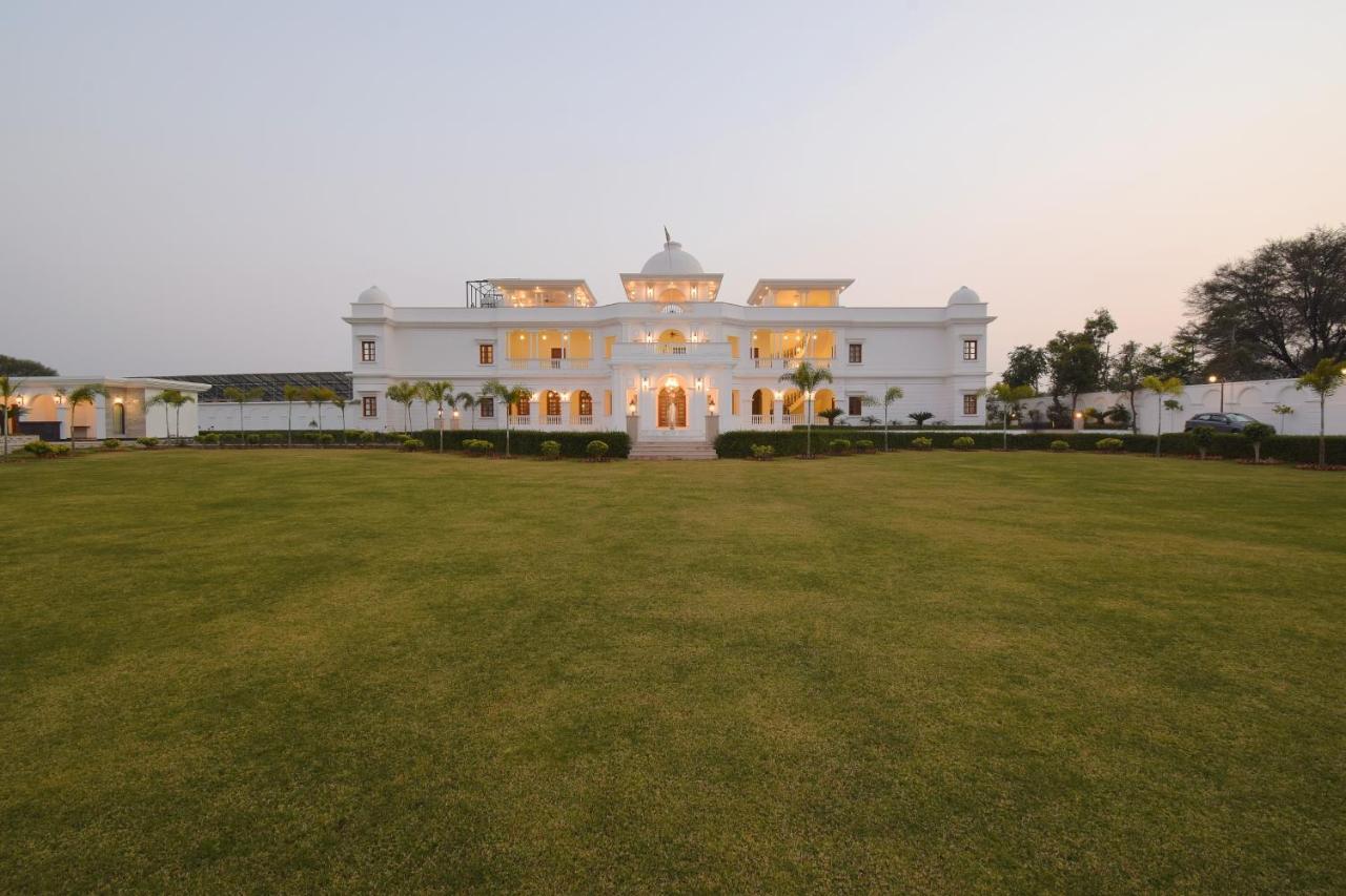 Resort Umaid Farm Resort- A Legancy Vintage In