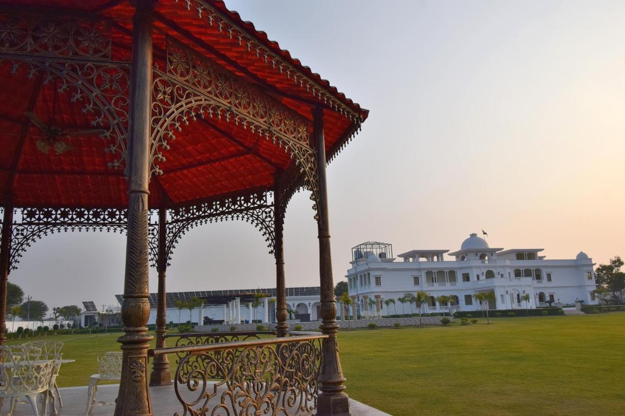 Umaid Farm Resort- A Legancy Vintage In Resort Jaipur