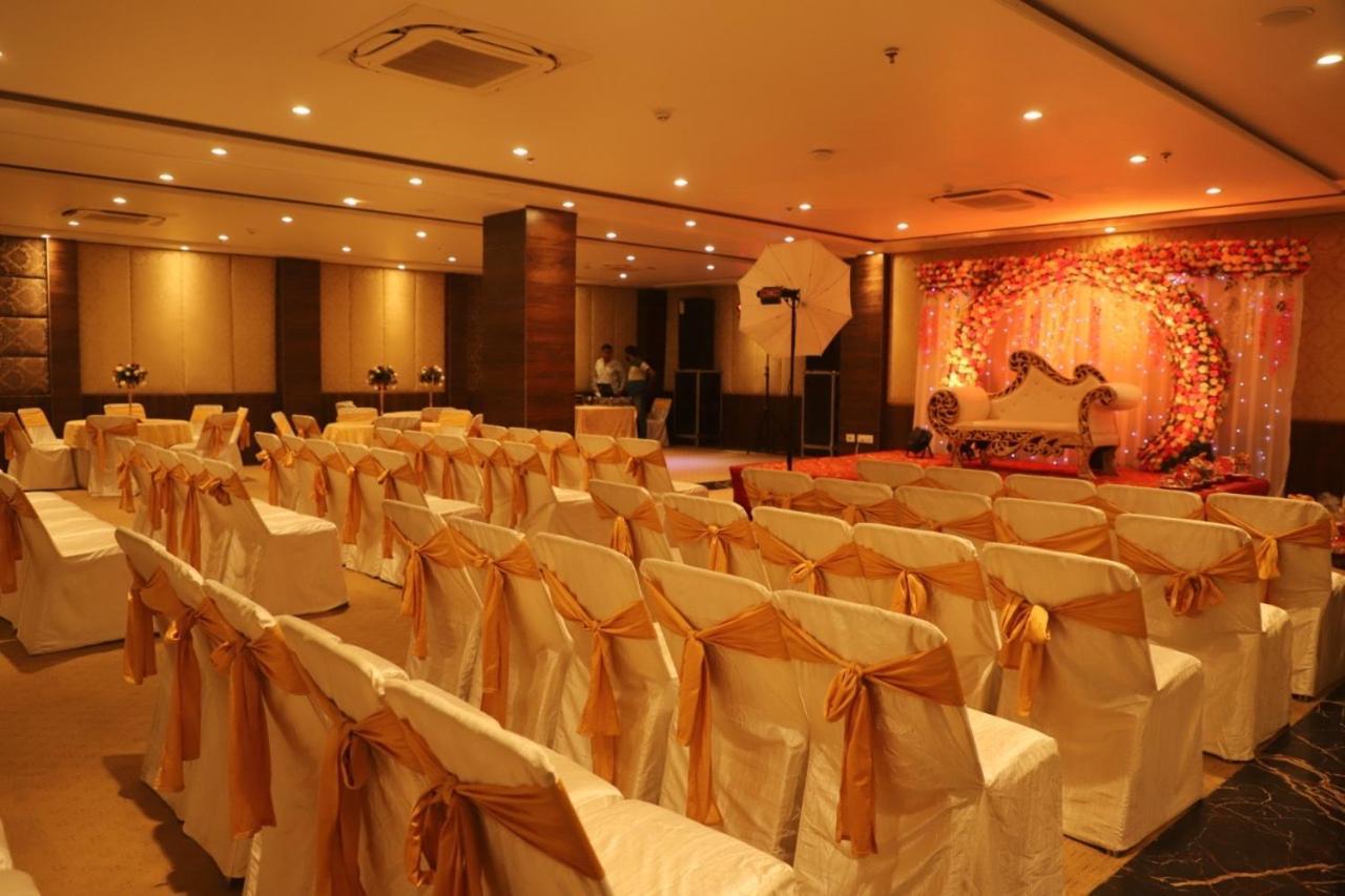 County Vaishali Nagar, 3*