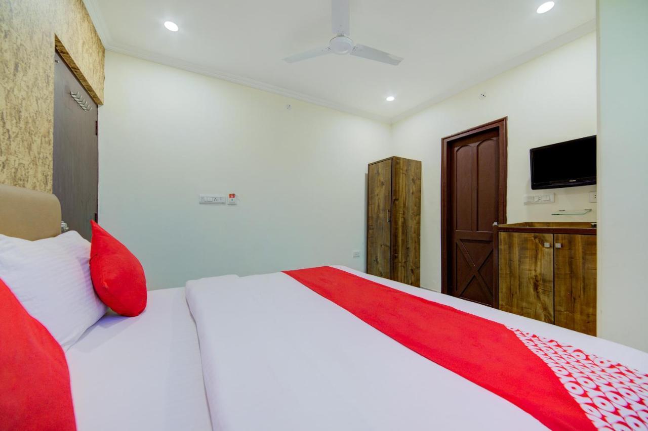 Oyo 14892 Tourista Hotel Jaipur