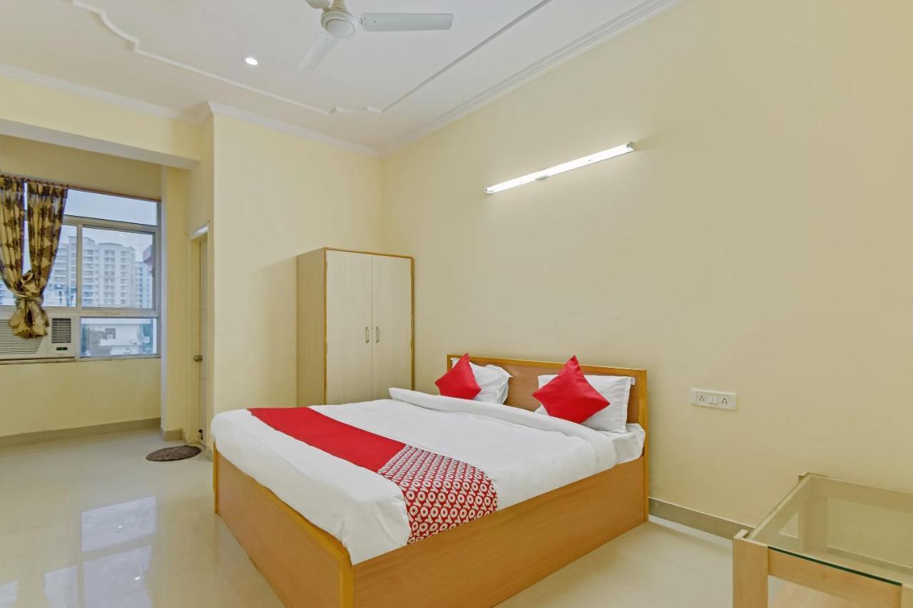 Hotel Oyo 61038 Kesar Mairrage Garden And Jaipur