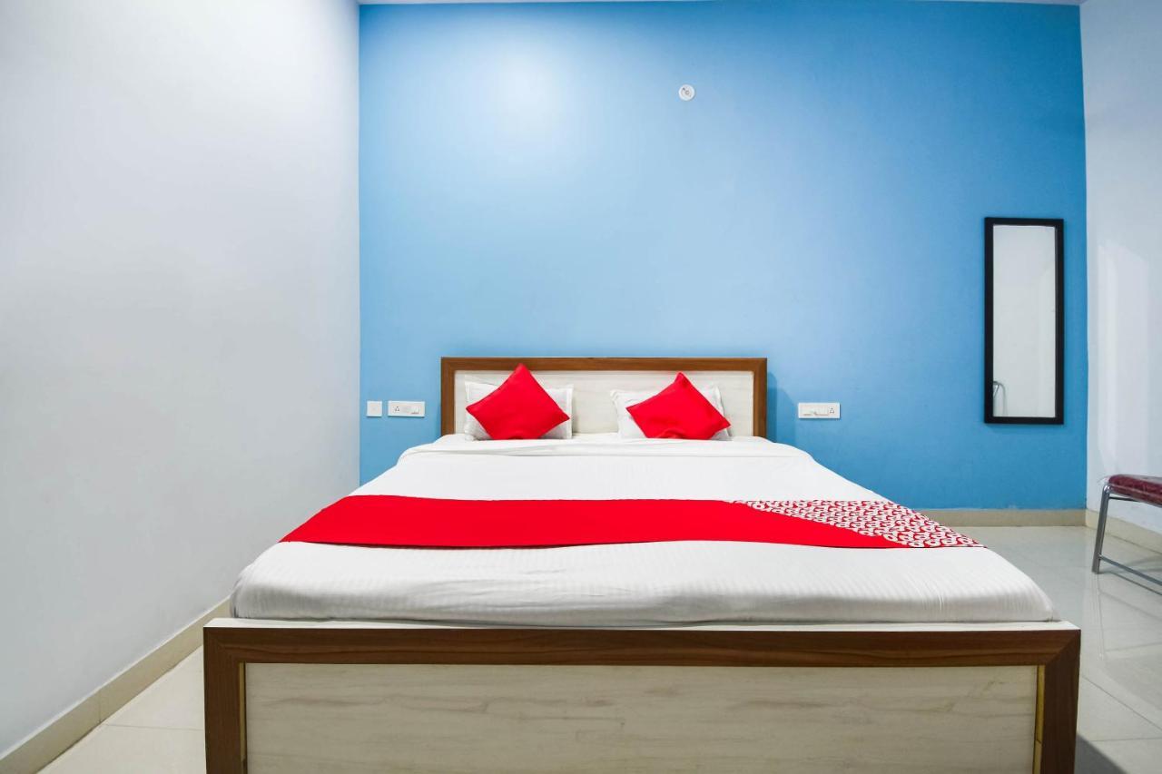 Oyo 70449 Swarn Garden 3*