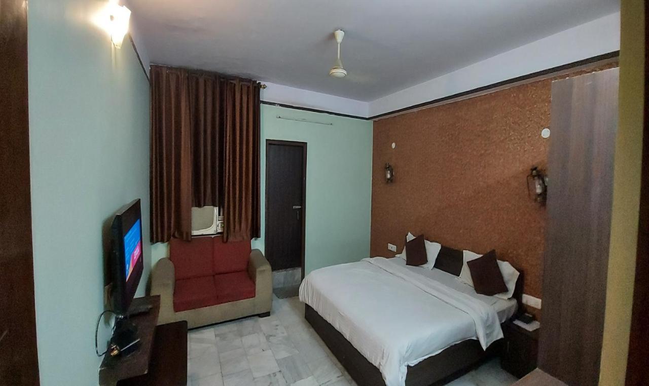 Anand Palace Hotel 3*