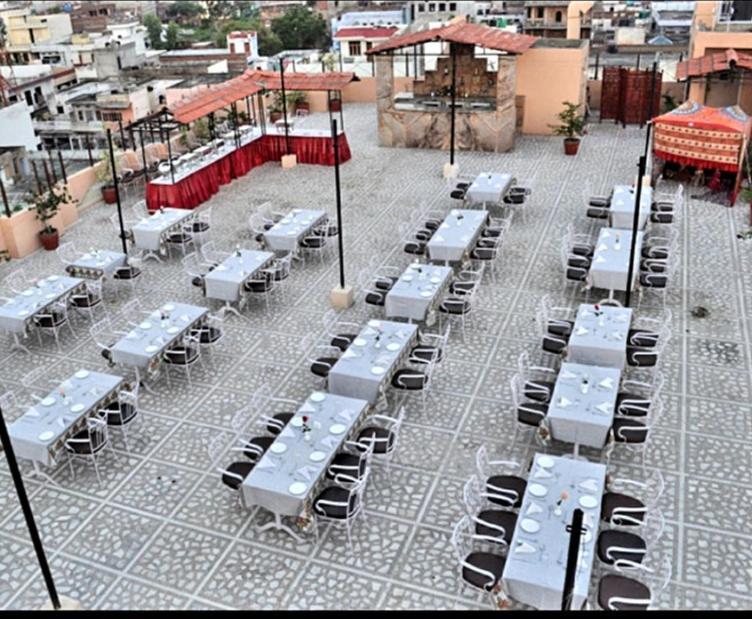 Hotel Glitz 3*