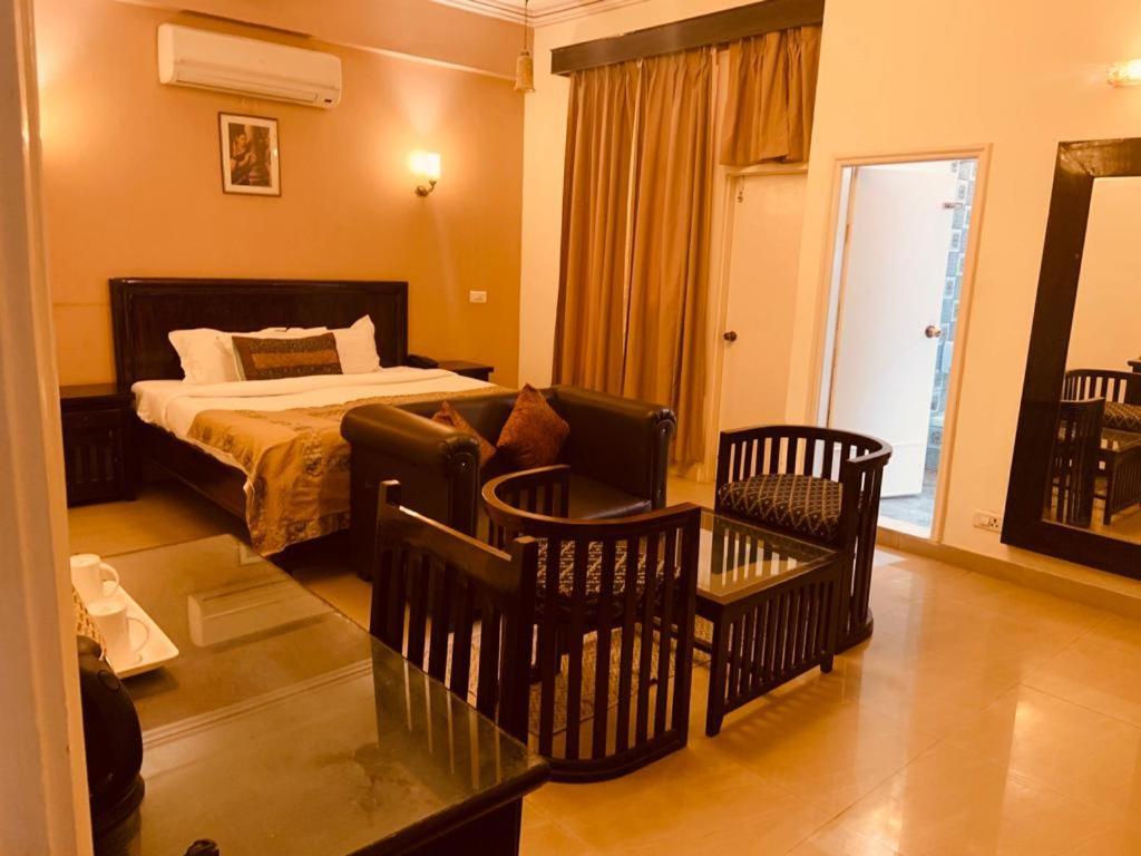 Glitz Hotel Jaipur