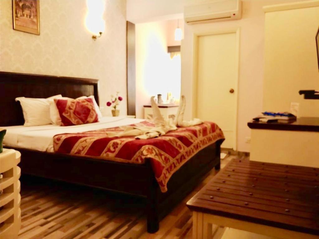Glitz 3* Jaipur