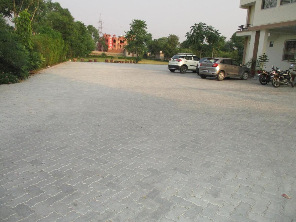 Green Valley 3* Jaipur