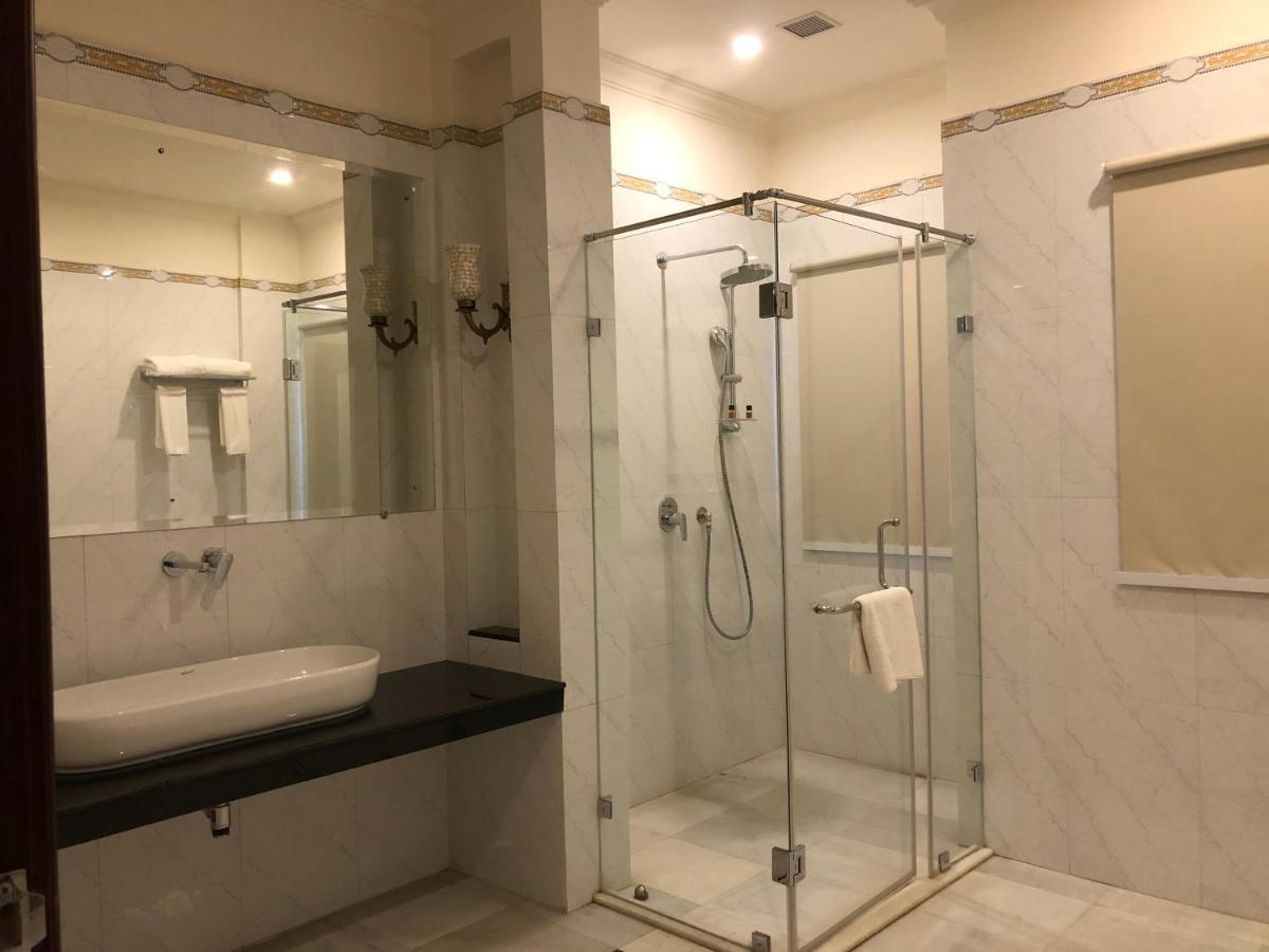 Hotel Raj Bagh Palace