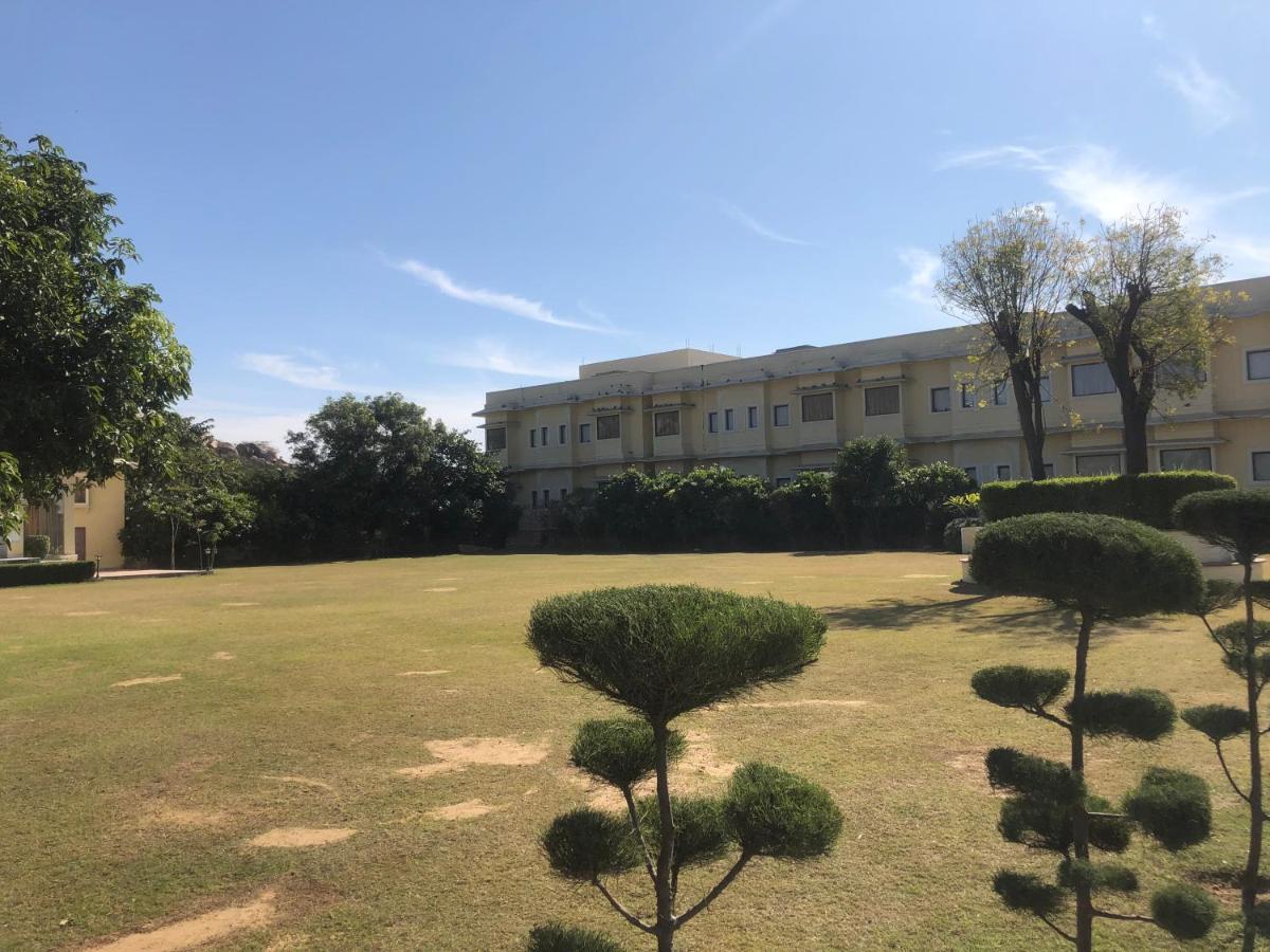 Hotel Raj Bagh Palace Jaipur