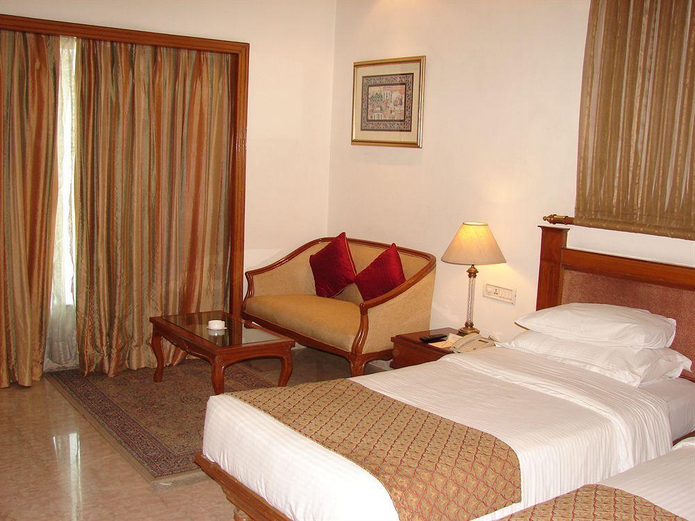 Mansingh Towers Hotel