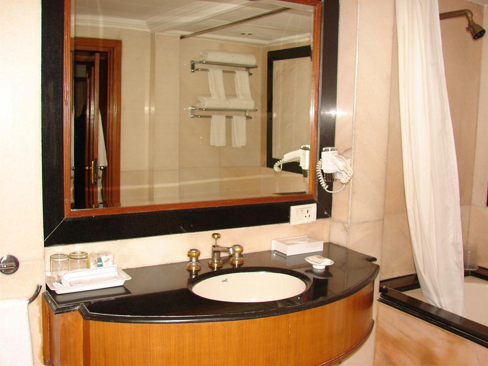 Hotel Mansingh Towers 3*