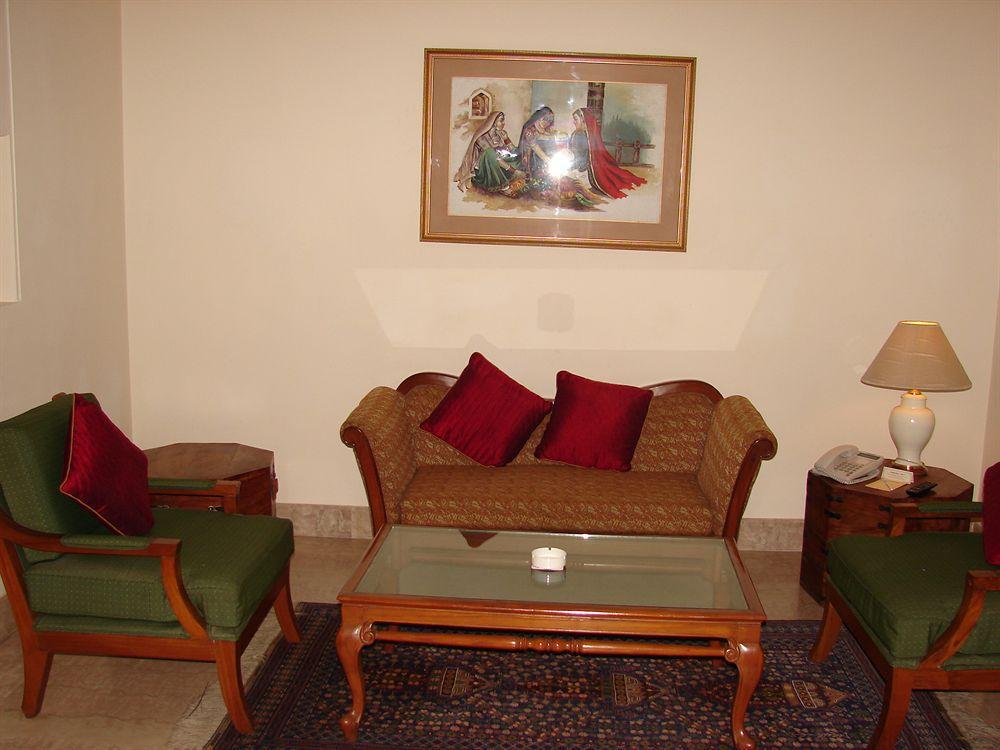 Hotel Mansingh Towers Jaipur