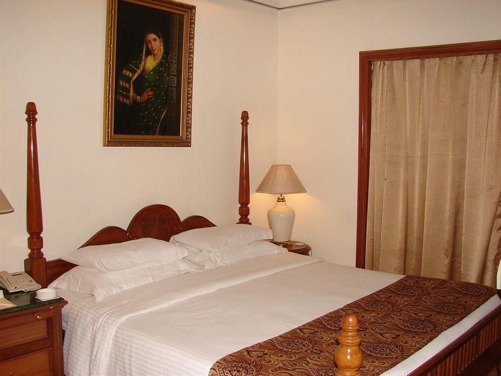 Hotel Mansingh Towers 3*